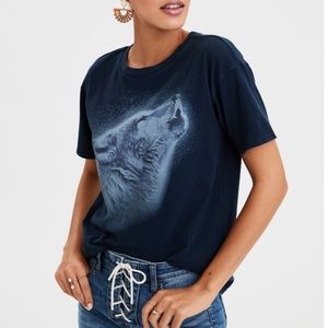 American Eagle navy wolf shirt